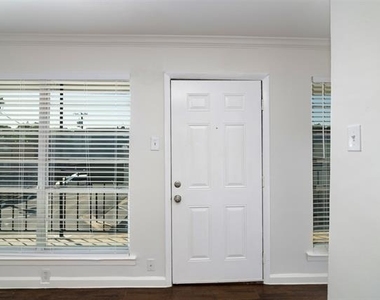 2816 Throckmorton Street - Photo Thumbnail 17