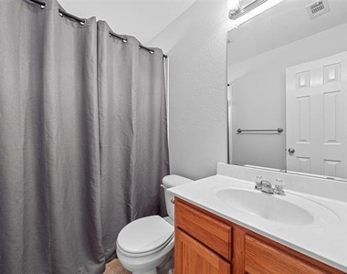 10120 Salem Way - Photo Thumbnail 11