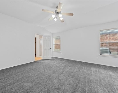 10120 Salem Way - Photo Thumbnail 12
