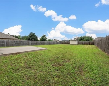 10120 Salem Way - Photo Thumbnail 17