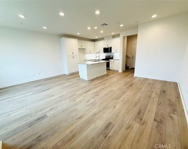 4016 E Lily Paseo #121 - Photo Thumbnail 1