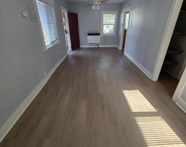235 E Warner Street - Photo Thumbnail 2