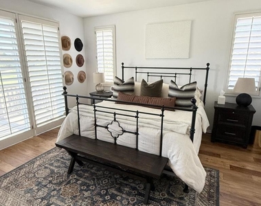 2805 Golf Villa Way - Photo Thumbnail 11