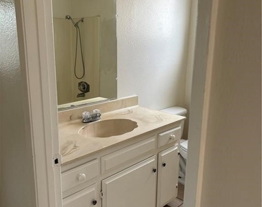 9250 Wheeler Court - Photo Thumbnail 4