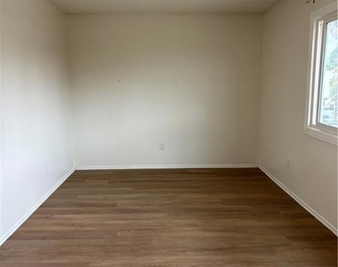 9250 Wheeler Court - Photo Thumbnail 6