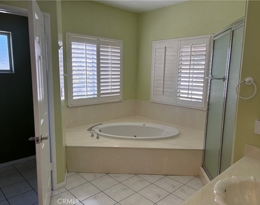 11728 Concord Court - Photo Thumbnail 4