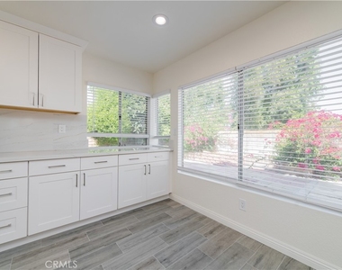 6452 Via Del Rancho - Photo Thumbnail 11