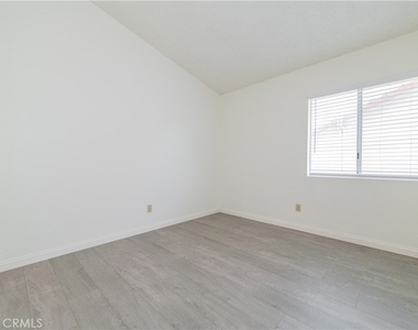6452 Via Del Rancho - Photo Thumbnail 22