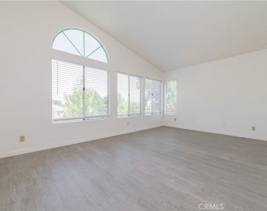 6452 Via Del Rancho - Photo Thumbnail 12