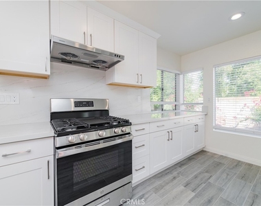6452 Via Del Rancho - Photo Thumbnail 10