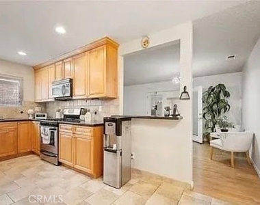 4411 Boston Way - Photo Thumbnail 6