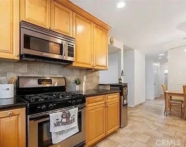 4411 Boston Way - Photo Thumbnail 7