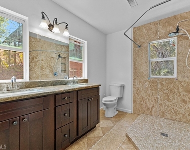 12833 Castle Court Drive - Photo Thumbnail 16