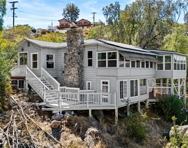 12833 Castle Court Drive - Photo Thumbnail 2