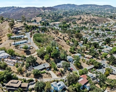 12833 Castle Court Drive - Photo Thumbnail 46