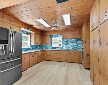 12833 Castle Court Drive - Photo Thumbnail 11