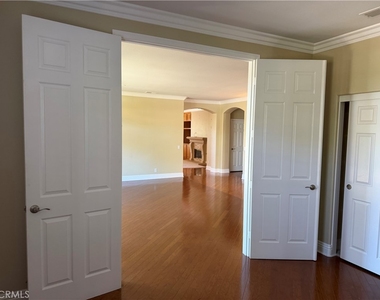 31581 Lakeridge Court - Photo Thumbnail 22