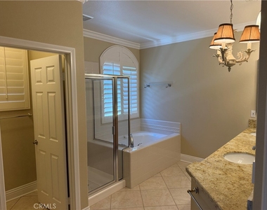 31581 Lakeridge Court - Photo Thumbnail 14