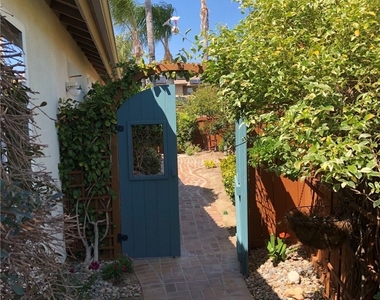 31581 Lakeridge Court - Photo Thumbnail 20
