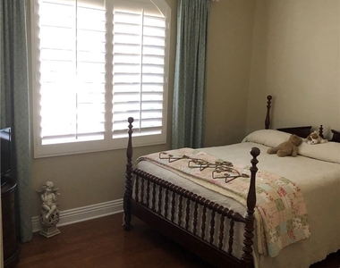 31581 Lakeridge Court - Photo Thumbnail 4