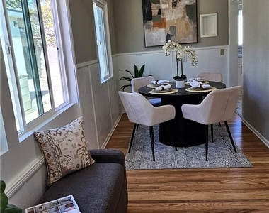 10344 Oro Vista Avenue - Photo Thumbnail 4