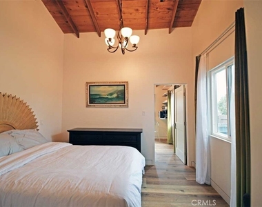 117 Kenneth Street - Photo Thumbnail 7