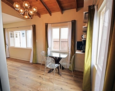 117 Kenneth Street - Photo Thumbnail 5
