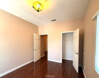 1335 N Alexandria Avenue - Photo Thumbnail 10