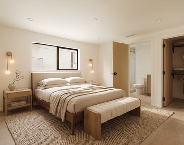 1247 1/2 Seward Street - Photo Thumbnail 9