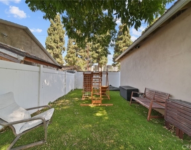 6013 Gregory - Photo Thumbnail 36