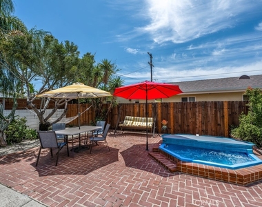 6229 Agnes Avenue - Photo Thumbnail 24