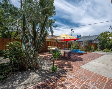 6229 Agnes Avenue - Photo Thumbnail 26