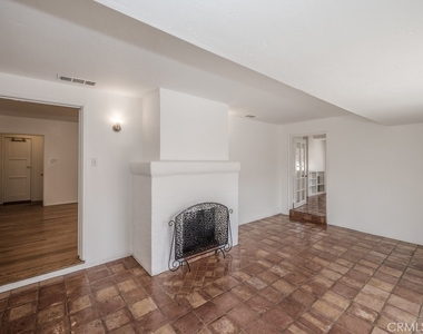 6229 Agnes Avenue - Photo Thumbnail 15