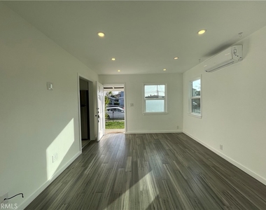 357 E Plenty Street - Photo Thumbnail 18