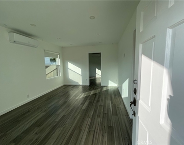 357 E Plenty Street - Photo Thumbnail 5