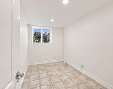 137 Lyndon Street - Photo Thumbnail 33
