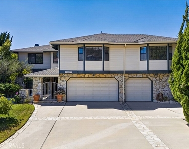 28917 Scotsview Drive - Photo Thumbnail 3