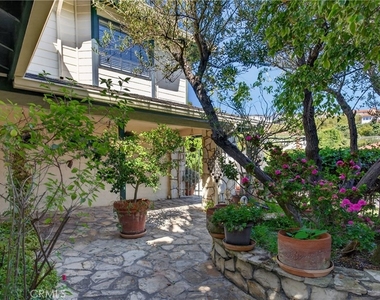 28917 Scotsview Drive - Photo Thumbnail 7
