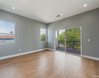 2130 W 238 Street - Photo Thumbnail 12