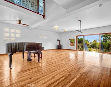 628 S Irena Avenue - Photo Thumbnail 2