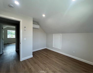 15785 Stanbrook Drive - Photo Thumbnail 20