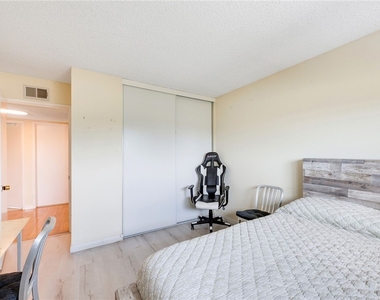4792 Larwin Avenue - Photo Thumbnail 20