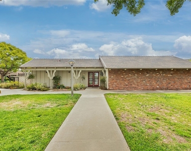 4792 Larwin Avenue - Photo Thumbnail 26
