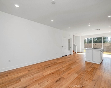 1002 Citron - Photo Thumbnail 3