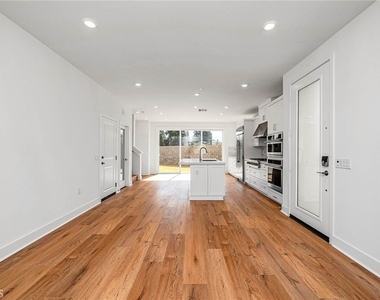 1002 Citron - Photo Thumbnail 2