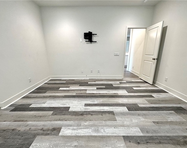 920 Spadra Avenue - Photo Thumbnail 28