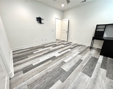 920 Spadra Avenue - Photo Thumbnail 43