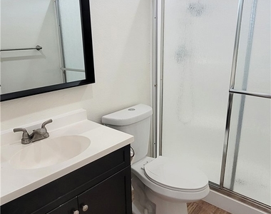 15351 Orange Avenue - Photo Thumbnail 12