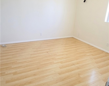 15351 Orange Avenue - Photo Thumbnail 14