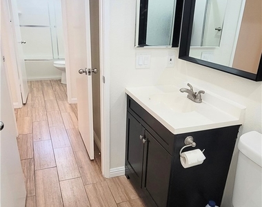 15351 Orange Avenue - Photo Thumbnail 11